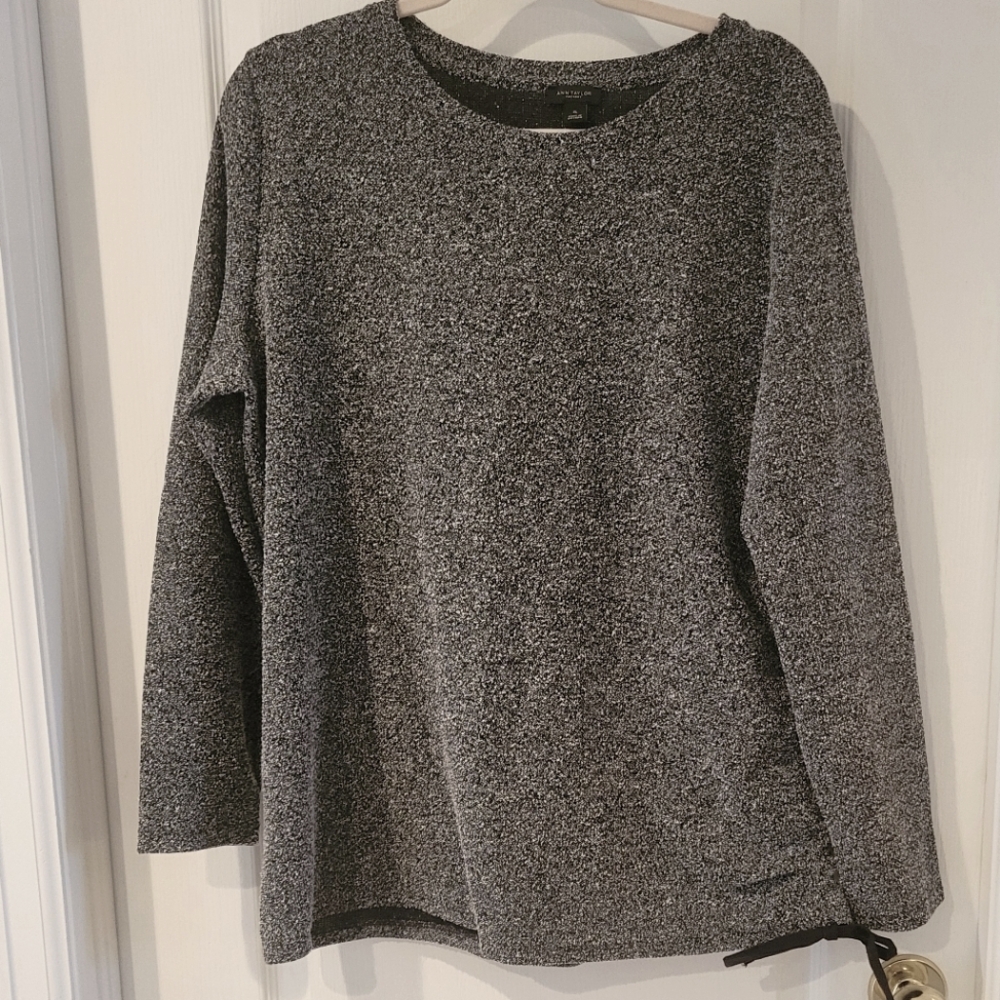 Ann Taylor Gray Crew Neck Sweater